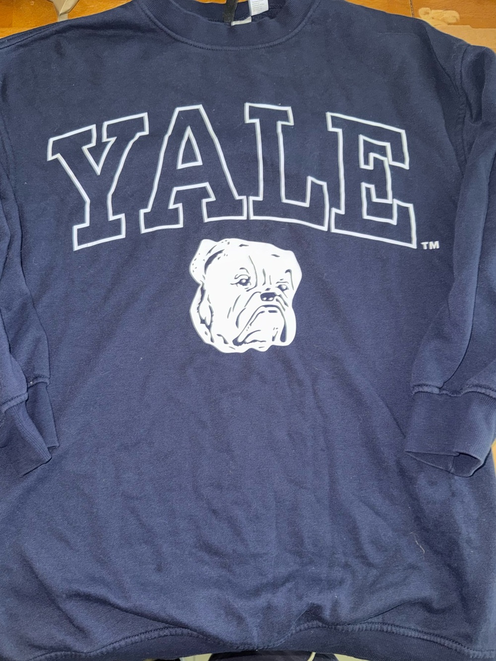 Yale Bulldog Navy Crewneck Sweatshirt with White Yale Graphics men’s large A33